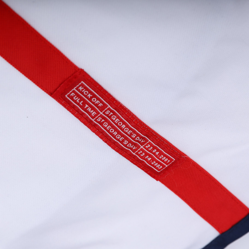 Gerrard #4 Retro England Home Jersey World Cup 2002 